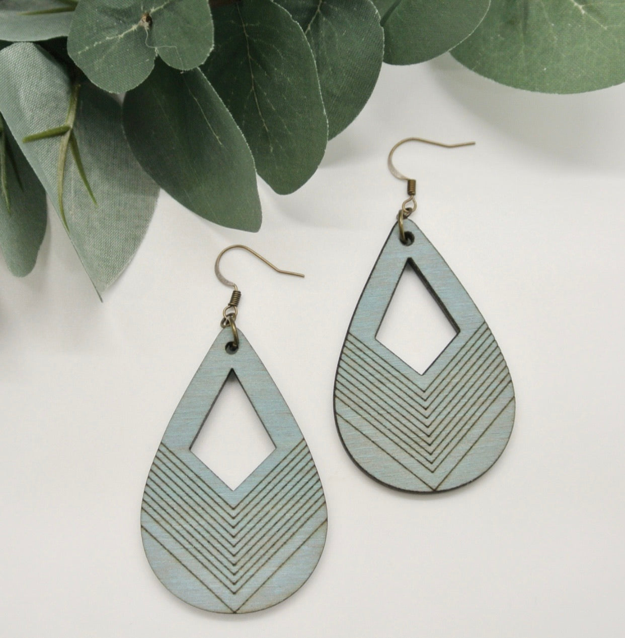 Poppy wooden earrings, faded turquoise