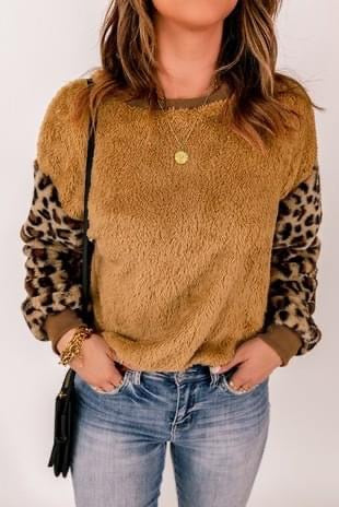 Leo Love sweatshirt