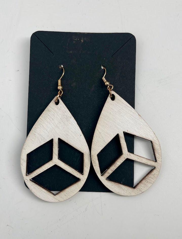 Triple cut white, Em earrings