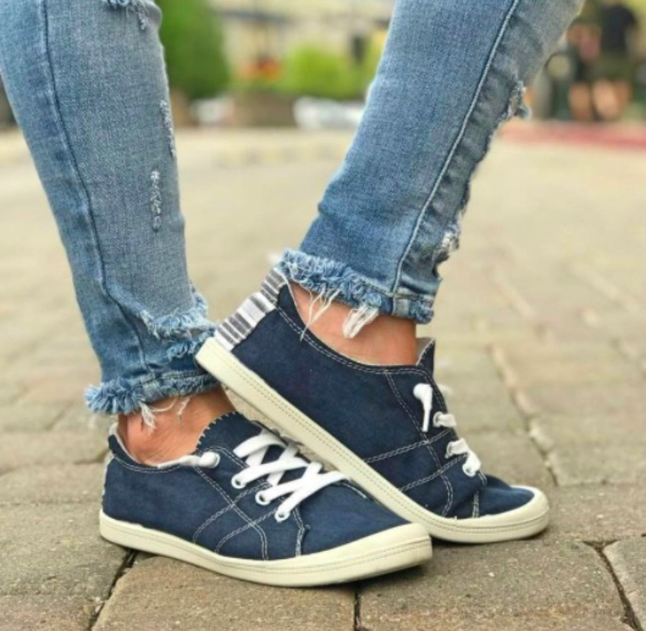 Concon slip Ons
